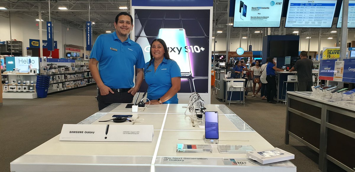 BearJPAN's tweet photo. Awesome job by Joe And Marina with the Best Buy Reset. Quality people doing quality work. I'm happy to be teaming up with them every chance I get. @Krivs14 @patdlg15 @EuGeniusness https://t.co/lxTty08hEa