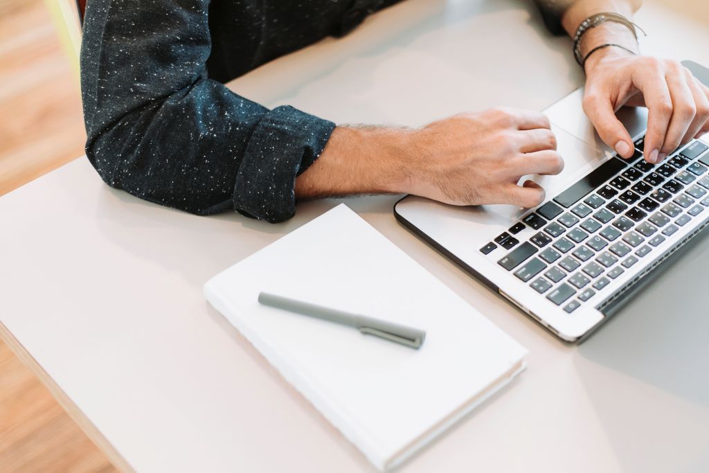 UTLawGPLLM's tweet photo. Finishing up your GPLLM application? Hints on sprucing it up with top-notch referrals, who to ask, who not to ask and what to get them to write. 

Deadline is coming soon!  https://t.co/7hvUeyWfjN https://t.co/Wy15J1GPXM