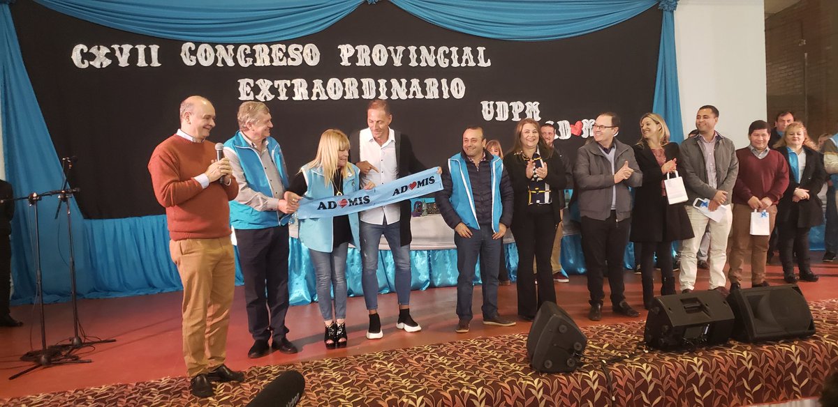 Laura_Noremberg's tweet photo. #CXVII CONGRESO PCIAL EXTRAORDINARIO DE @udpm_misiones  #Wanda Acompaño el Gob Electo @herrerayflia y Candidatos a Diputados Nacionales #Sartori #Aquino #Pitana del @Renovadoresok Misiones  Garantiza #EducPublica #EscAbiertas @mariluleverberg @Estelatavares14 https://t.co/uYczvhF4eD