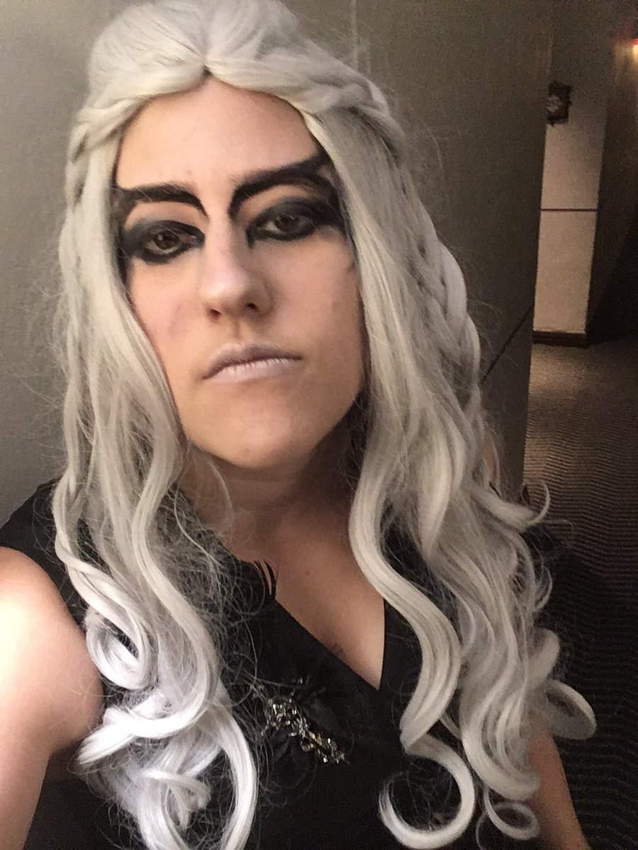 savagesparrow's tweet photo. Played my Brujah last night for #mescon super fun game, flirted with a Justicar, nbd. #vamily https://t.co/ldftMg1h3j