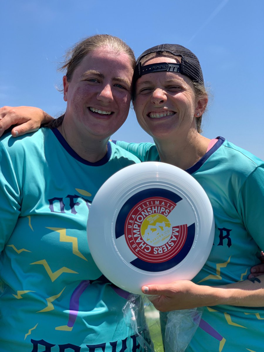 tempoultimate's tweet image. We wanted to give a HUGE congratulations to Danvers and Caddy for taking on Masters Nationals this weekend! 😍😍😍 #weresoproud #wemissyoualready #kickbutt #wereyourbiggestfans #bringusbackasouvenir #hammersonlyplease
