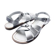 Look what’s just been added to our #summer sale.  #saltwater #sandals #Shoes #sale #discount #saltwatersandals #kidsfashion bit.ly/2oeJkFu