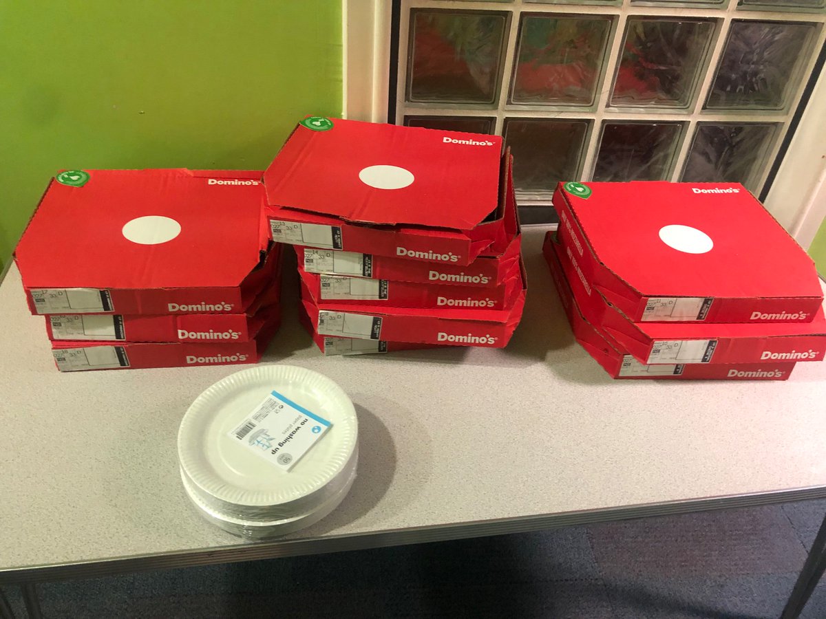 uptonclass6b18's tweet photo. I wonder what we are having for dinner at the Year 6 sleepover? Any guesses? 🍕 https://t.co/NTA2vh29kB