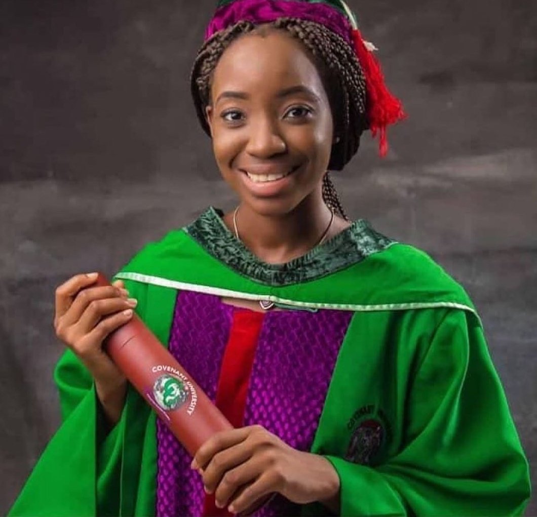 CovenantUAlumni's tweet photo. Let's raise our feathers to honour Miss Motunrayo Victoria Ajia, the best graduating student of class 2019. With a CGPA of 5.0, she becomes the very first Eagle to achieve the perfect score. May greatness trail your legacy always.
#ThePeculiarSet #the14thSetCU #EaglesOnAMission https://t.co/JrfTeCxaqE