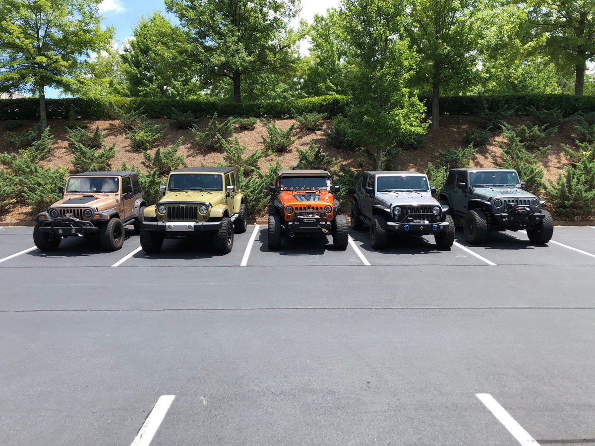 Rampage is made for Jeepers, by Jeepers!
📍 Lund International
.
.
.
#FrontEndFriday #HappyFriday #Jeepers #Rampage #iRampage #RampageProducts #RampageJeep #StubbyBumper #JeepBumper #Jeep #Jeeping #JeepLife #JeepDaily #ItsAJeepThing #JeepNeeds #TrailReady #JeepLove