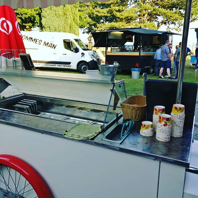 PommesMaen's tweet image. Irgendwas mit arbeiten und so #omnomnom #foodporn #pommesarmy #like #lecker #easy #kochen #grillen #eis ift.tt/2LvFnfi