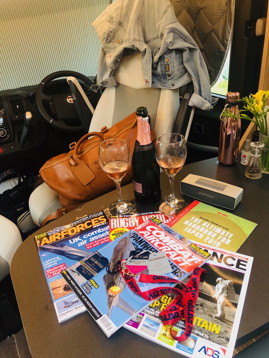 Home sweet mobile home...at the end of the runway at ⁦<a href="/airtattoo/">Royal International Air Tattoo</a>⁩....Little Ern ⁦<a href="/alexinaholt/">clare alexina holt</a>⁩ and I belly laughing always 😂❤️ 
And two days of sun and fighter aircraft to come...#Heaven #TopGun #AvGeeks ⁦<a href="/TomCruise/">Tom Cruise</a>⁩ 😎 ⁦@RAFRed1⁩ 😂