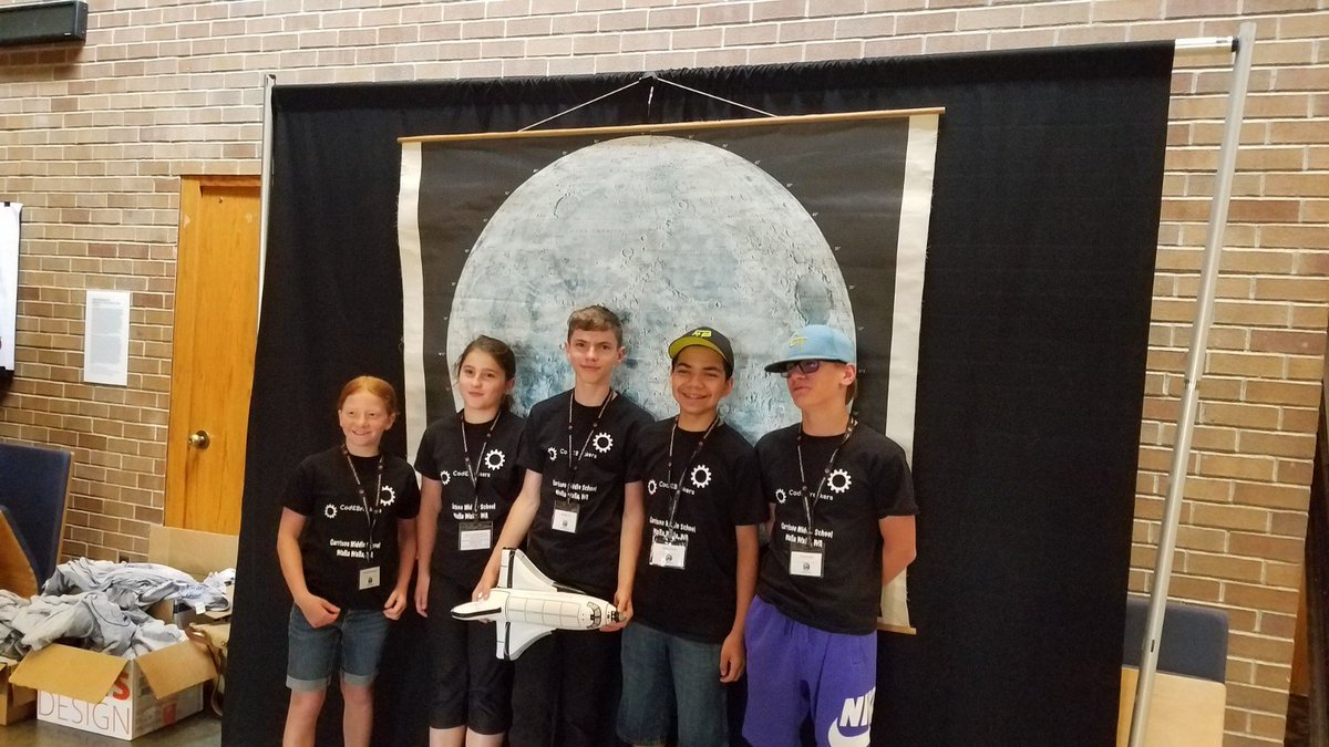 The Garrison "Codebreakers" are representing our community and school at the ANGLeS Challenge today at the University of Washington in Seattle!

#ApolloNextGiantLeap 
#Apollo50