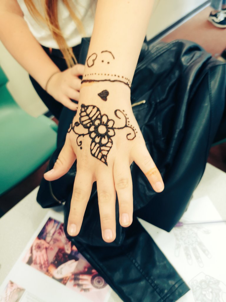 AHS RE (@ahsreligioused) on Twitter photo We were blown away with the amazing efforts of the pupils today in our henna sessions. Check out some of their creative designs! <a href="/AhsEnrichment/">AHSEnrichment</a> <a href="/AHSYork/">Archbishop Holgate's</a> We were blown away with the amazing efforts of the pupils today in our henna sessions. Check out some of their creative designs! <a href="/AhsEnrichment/">AHSEnrichment</a> <a href="/AHSYork/">Archbishop Holgate's</a>