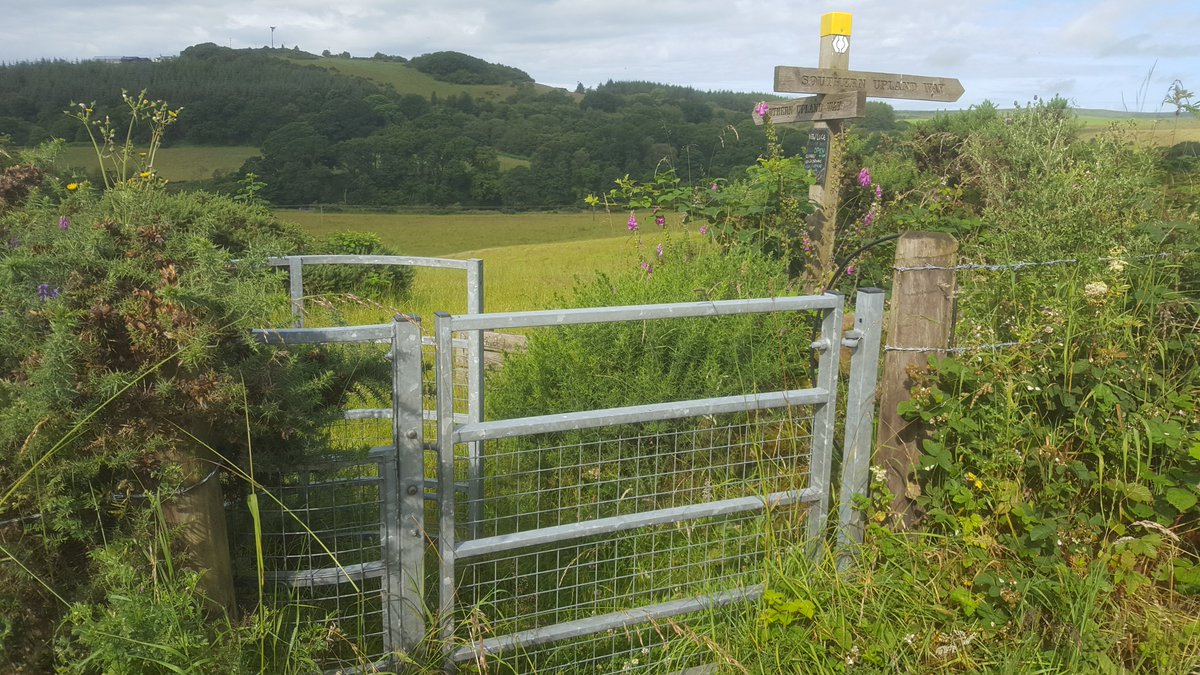 mramontreal's tweet photo. Two stiles on the Whithorn Way / Southern Uplands Way, Scotland @LakeStiles https://t.co/tXr7NjUyOd