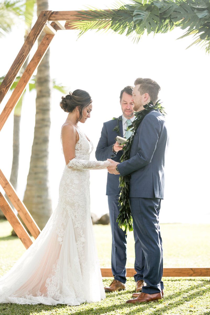 So can we take a trip to Hawaii or what?!  These photos from #RealBride Whitney's tropical wedding are giving us MAJOR #travelenvy

#WeddingGoals #seriously #takemetohawaii