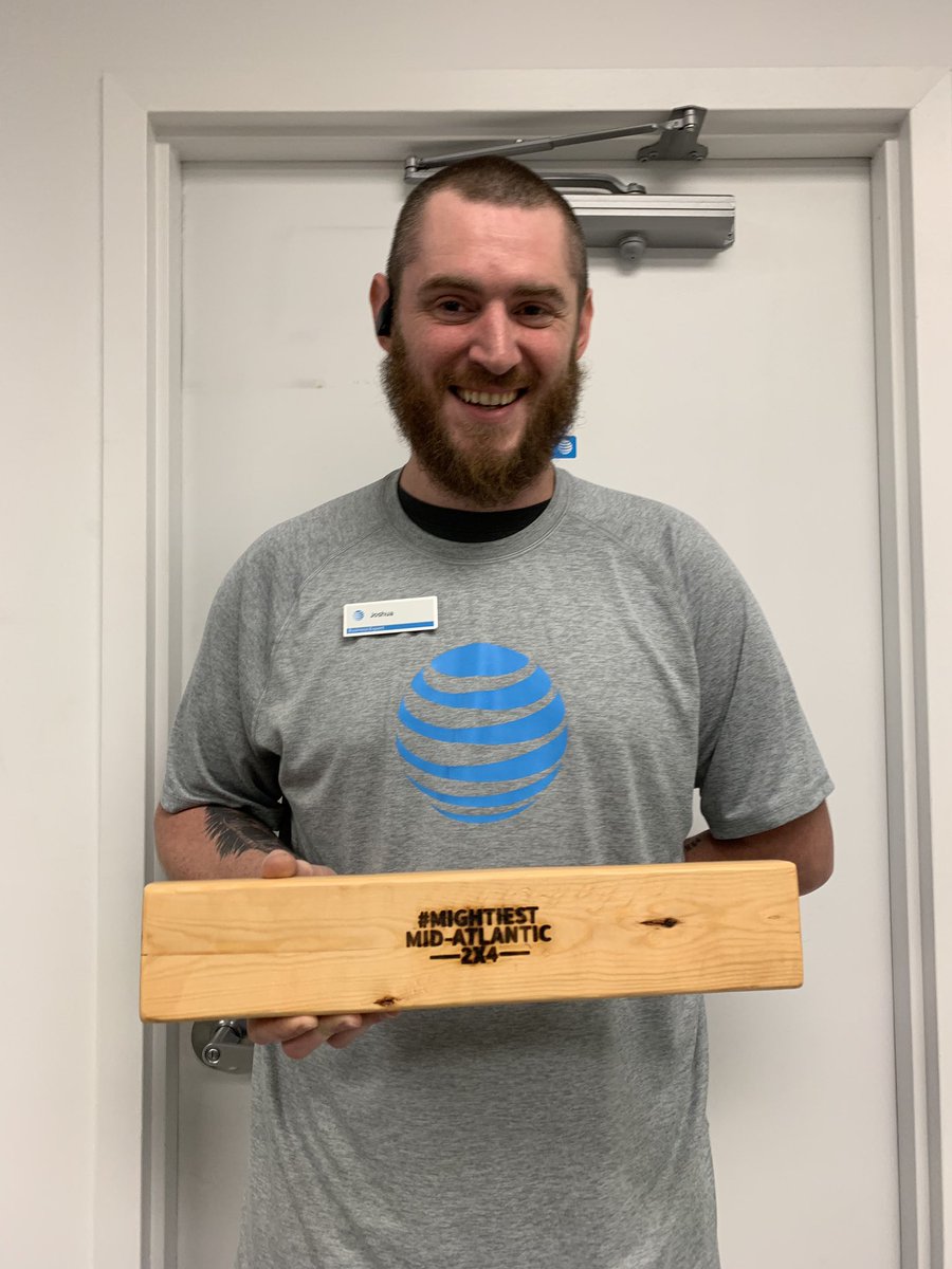 Josh with his own 2X4 

#DawgPound #TopDawg #GRINDfor19
#winnersville #winning #BeastOfTheEast @nichols304 <a href="/DaleB1/">Dale S. Brown</a> <a href="/404girl/">Betsy Francis</a>