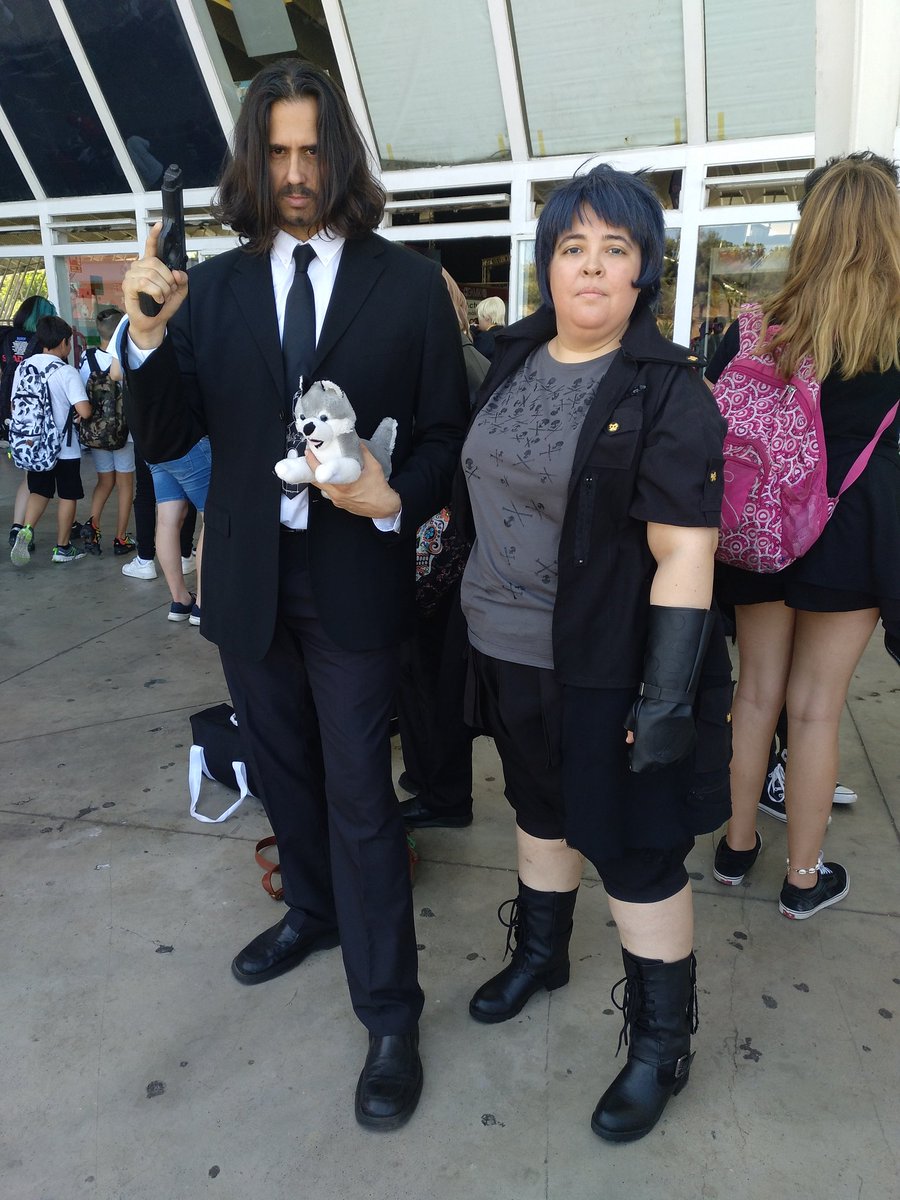 ThanysaArt's tweet photo. 3 día de la #TLP2K19 #TLP2019 

Mini grupal de FFXV con ignis y yo de noctis. Nuestro prompto se lesionó :( https://t.co/FOKh0WIg4F