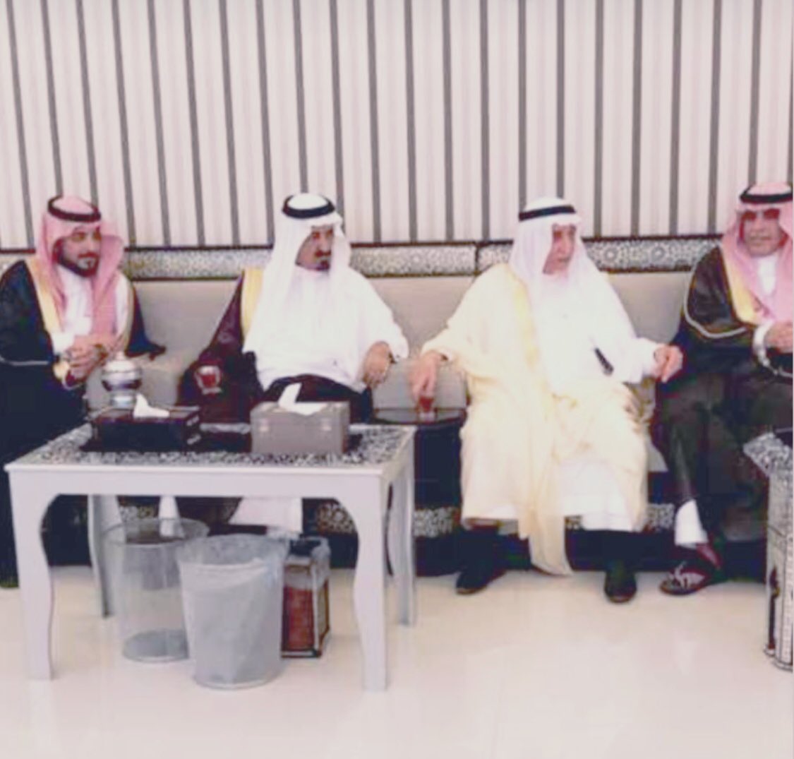 الشيخ اللواء : ضيف الله بن جزاع بن حجنة
الشيخ جهجاه بن نايف بن حميد
الشيخ العميد : هندي بن تركي بن حميد 
الشيخ صلال بن الحميدي بن حجنة 
في ضيافة الشيخ بندر عبدالرحمن بن بصيص رئيس مركز النايفية