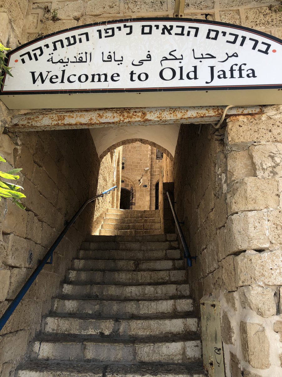 CristinaAdLG's tweet photo. No os podeis perder #Haffa, el antiguo puerto, donde llegaban los cruzados y los cristianos para peregrinar hacia Jerusalem. Es pequeñito y muy bien cuidado. Con tiendas muy chic a la salida. https://t.co/zJvIZtu6dR