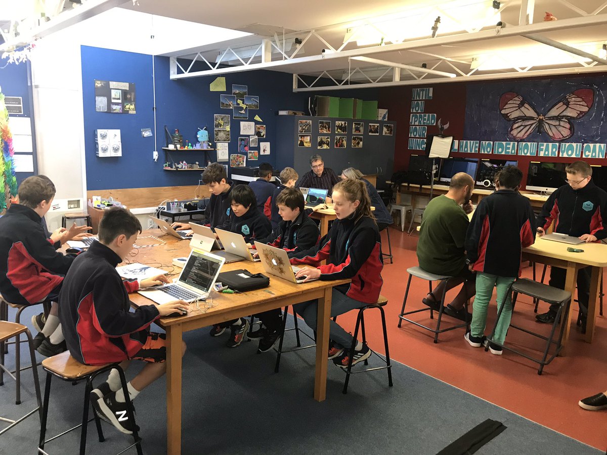otakokaufusi's tweet image. Amazing couple of days filming the students of Newlands intermediate hack Minecraft Education Edition and the premiere of our very own New Zealand world, Nga motu. @WhetuPaitai @PlayCraftLearn @MSNZEducation @NewlandsInt #HackMini #MinecraftEdu #NgaMotu  #PikiStudios