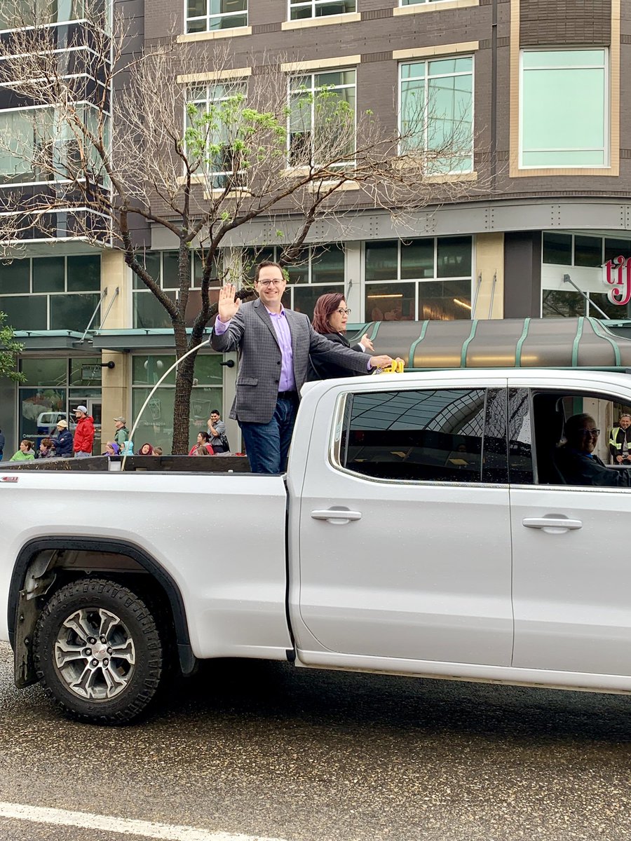 demetriosnAB's tweet photo. Today was my first #kdaysparade and there was a great turnout! Hope everyone gets out to enjoy #kdays on now until July 28th! #yeg #UCP @PonJosephine https://t.co/o42EPCfy0E