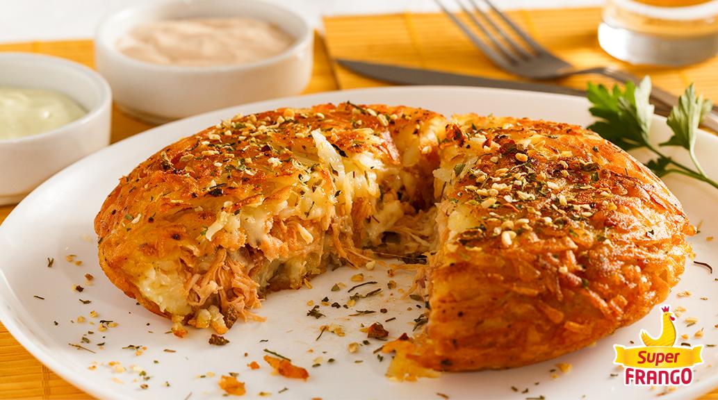 superfrango's tweet photo. Batata rostie é aquela receita deliciosa que agrada todas as tribos, né? Prepare essa maravilha utilizando o peito desfiado SuperFrango e surpreenda aqueles que você ama! Veja o passo a passo com a Chef Elaine Moura: https://t.co/kgvVLfVtPf
#SuperFrango #FrangoÉSuperFrango https://t.co/suCd4D6RxU
