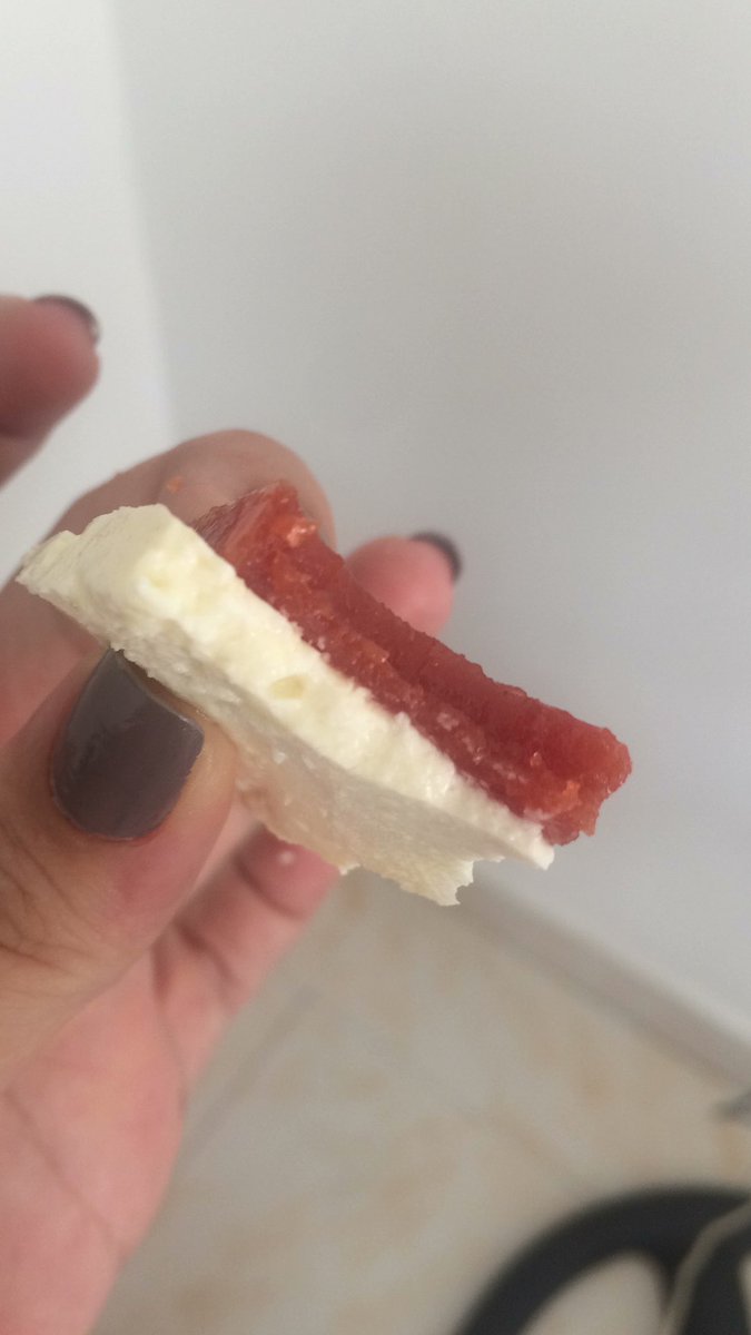 RosarioPardoB's tweet photo. #bocadilloconqueso 🤤 https://t.co/E0P10hB8Dn