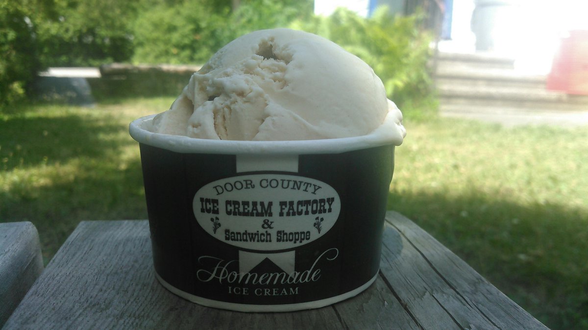 DCicecream's tweet photo. This week's limited edition flavor is Peanut Butter.  So smooth, so delicious, so perfect for this hot day!  Enjoy it soon before it's gone! https://t.co/YEtaQAdJgX