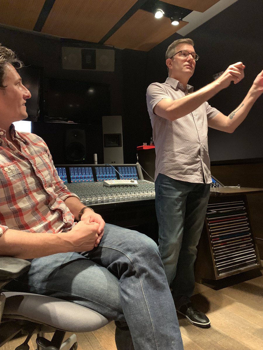 Studio8Collab's tweet image. Great lecture at NYU in Dolan Studios with the legendary mastering engineer, Joe Lambert!! #simpt #nyu #joelambert #music #music #musicproduction