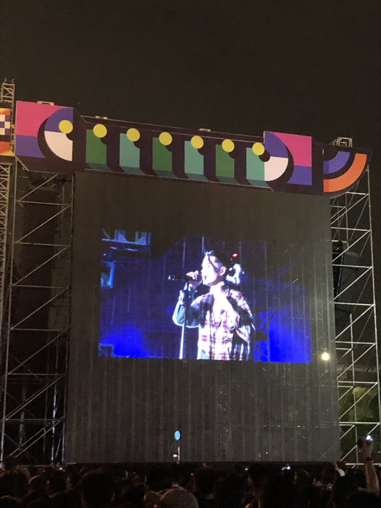 punyadee's tweet photo. Tapi sebenernya males liat gaya sama rambutnya #Dean. Kayak gak mandi. Dan kayak ya dia bete karena soundnya. Jarang senyum abisnya π
#HACKTHEFEST #WTF19 https://t.co/mfqW9zEJM1