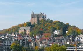 Martin_Harvey's tweet image. Spent an (academic) year in Marburg, Germany (1995-96). Didn’t make the most of it at the time but it did help my German. Also, learned that I *can* live abroad but that it’s not like being on holiday. Would like to live abroad again one day, but I suspect that’s been scuppered…