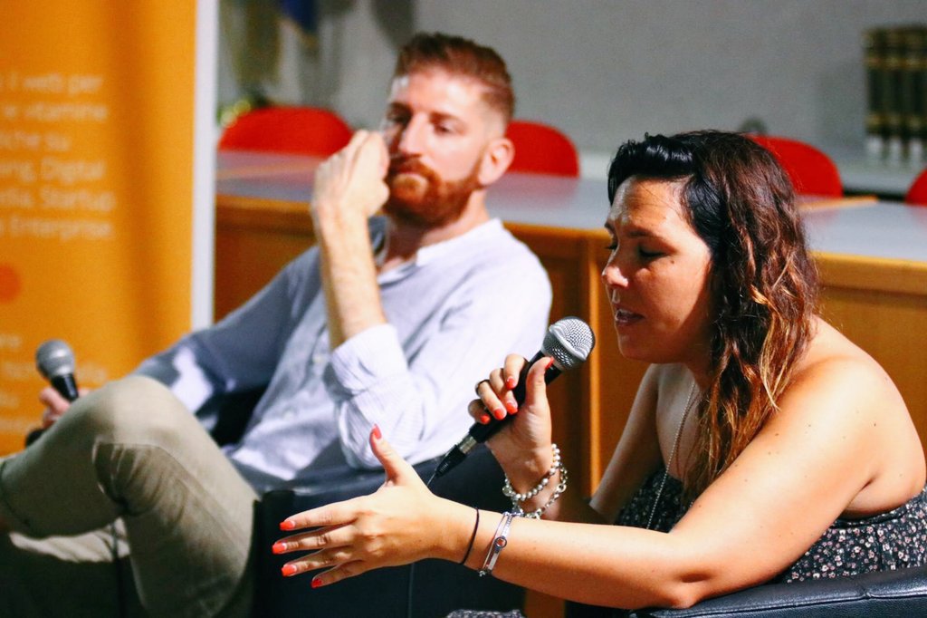 «È importante fare riflessioni sulla non consapevolezza. LinkedIn è cresciuto molto velocemente grazie ad un passaparola, e spesso, erroneamente, si usa come un social network come tutti gli altri, ma non è così». <a href="/valemariniHR/">Valentina Marini</a> 

#GalateoLinkedIn #19luglio
Foto <a href="/NicoEsp72/">Nicoletta  Esposito</a>