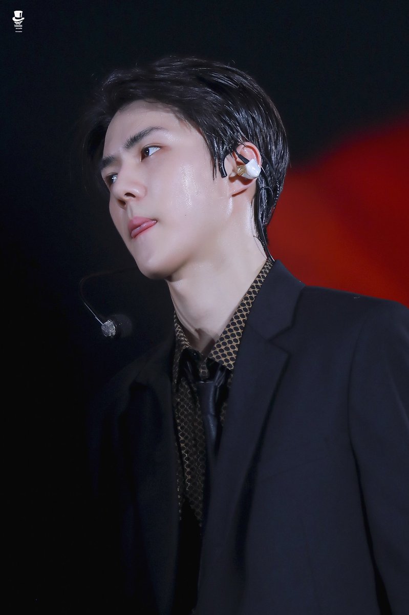 tuxedOh412's tweet photo. 190719 #EXplOrationinSeoul #EXplOrationinSeoulDay1 #세훈 #SEHUN @weareoneEXO https://t.co/XF1AVQBTxR