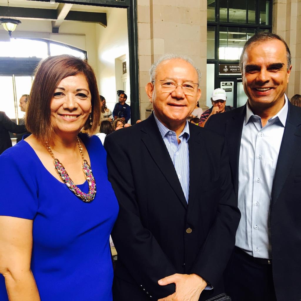 EpaniaguaM's tweet photo. La #familiaamav saluda con gran gusto a nuestro amigo Maestro Humberto Hernández Haddad, Subsecretario de Calidad y Regulación; por su onomástico. Que mejor que pasar este día laborando en pro de nuestra actividad turística. #sectur #amavnacional #sectur https://t.co/eFnXZWrivm