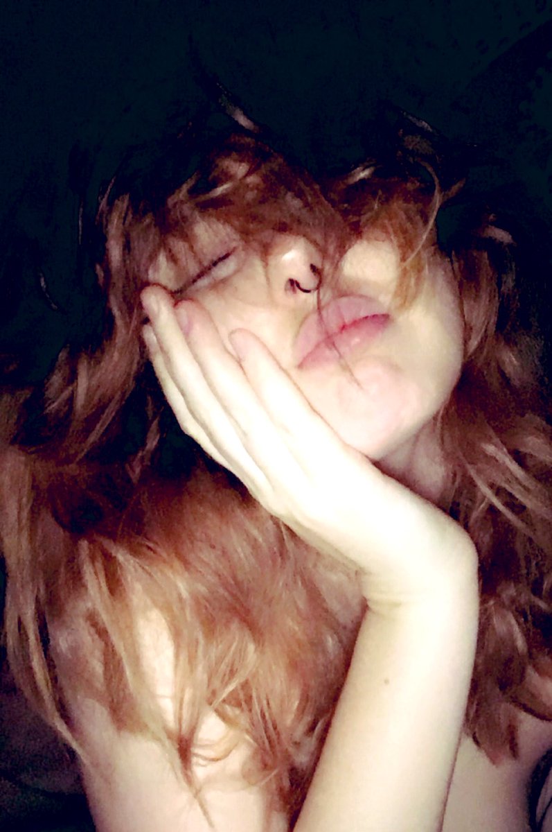 Th3GuyJulian's tweet photo. Yo, imma become one of those thottie E-girls. #FridayThoughts #realshit #Egirls #supportmycause https://t.co/AWSZQ2sjRk