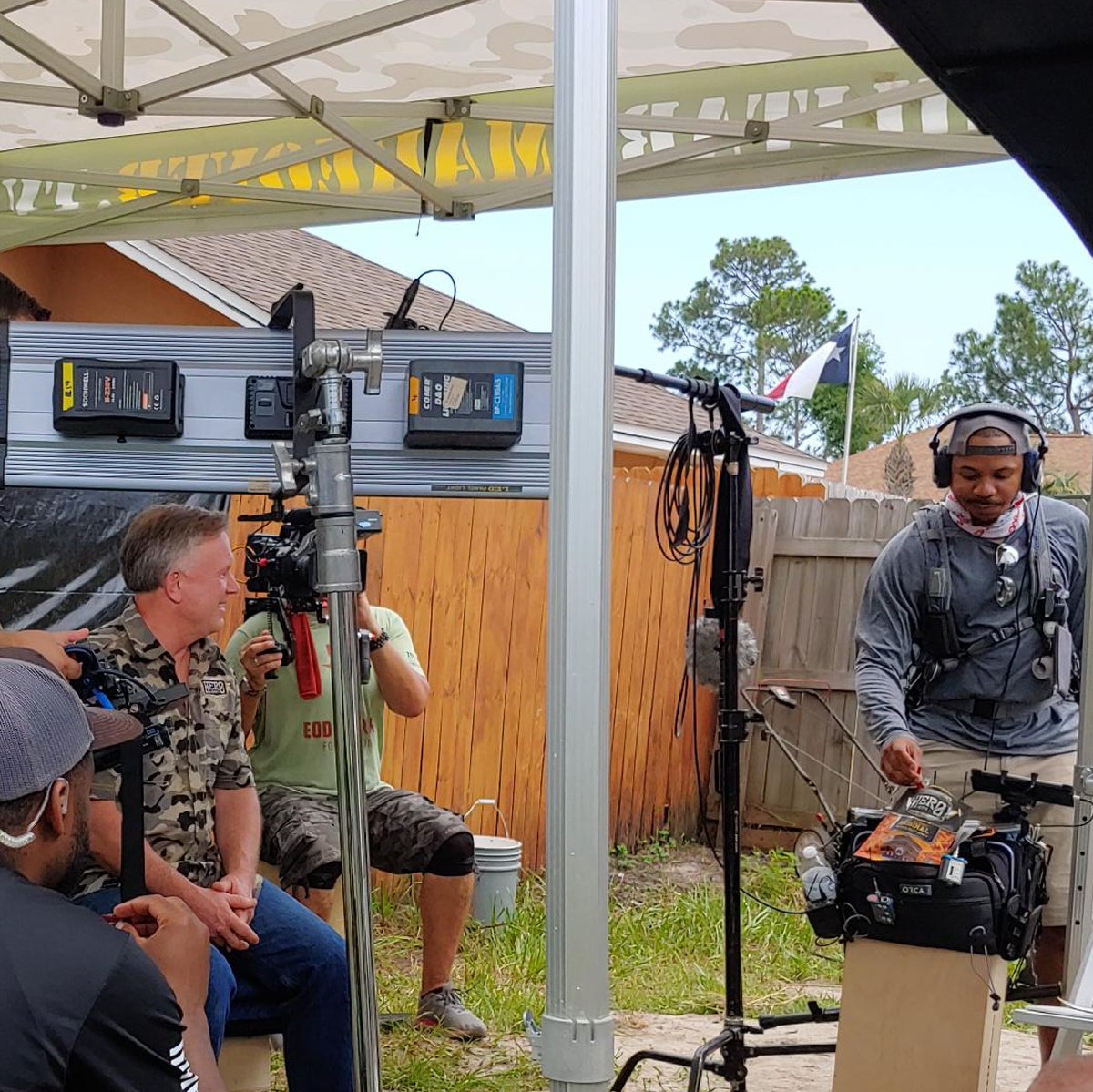 HeroJerky's tweet photo. Lights, camera and ... wait, stop. There is an irresistible bag of Hero Jerky It's not just its flavor, aroma, and texture that makes #HeroJerky irresistible, it's also the support you can provide. With each bag sold, you benefit a US🇺🇸 #military family through @FisherHouseFdtn https://t.co/KzvD7wY3gr