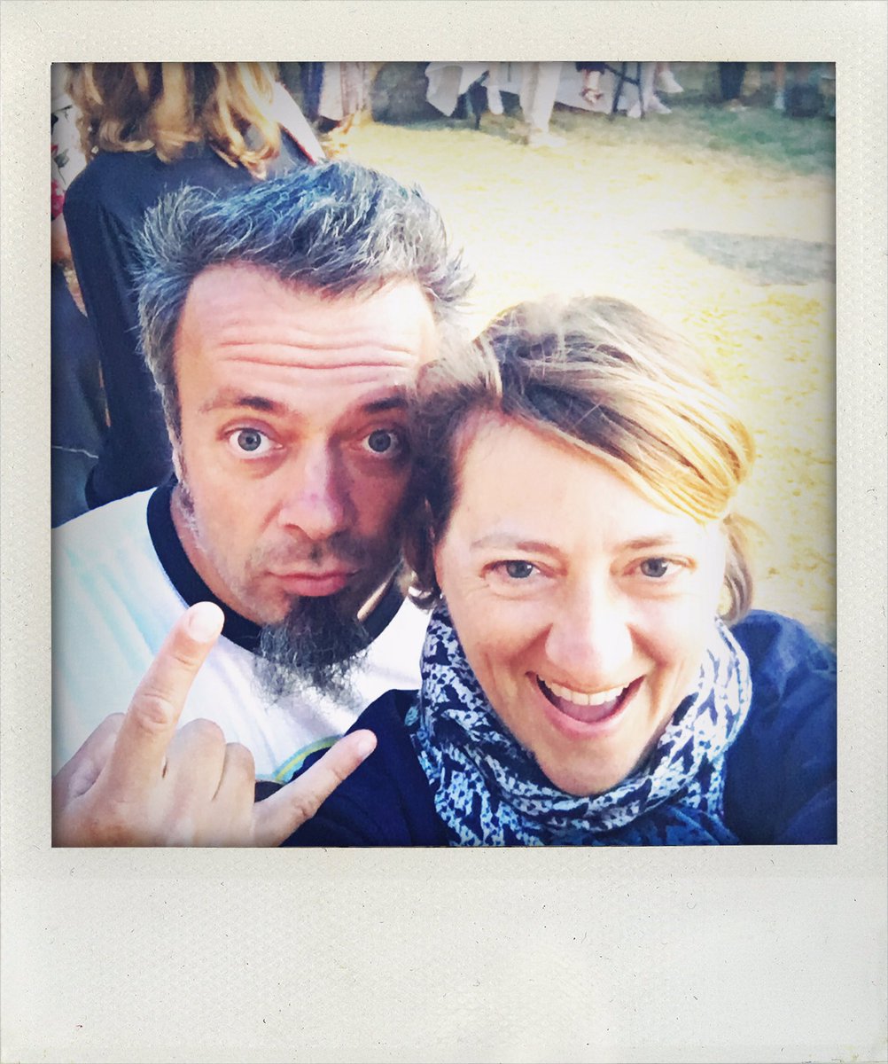 <a href="/lesartsfous/">les Arts Fous</a>  <a href="/improbableluc/">Luc Frelon 🤘🏻📻🤘🏻</a> bisous <a href="/fipradio/">FIP 📻</a> <a href="/radiofrance/">Radio France</a>  🤘🏻💥🤘🏻 #fouras