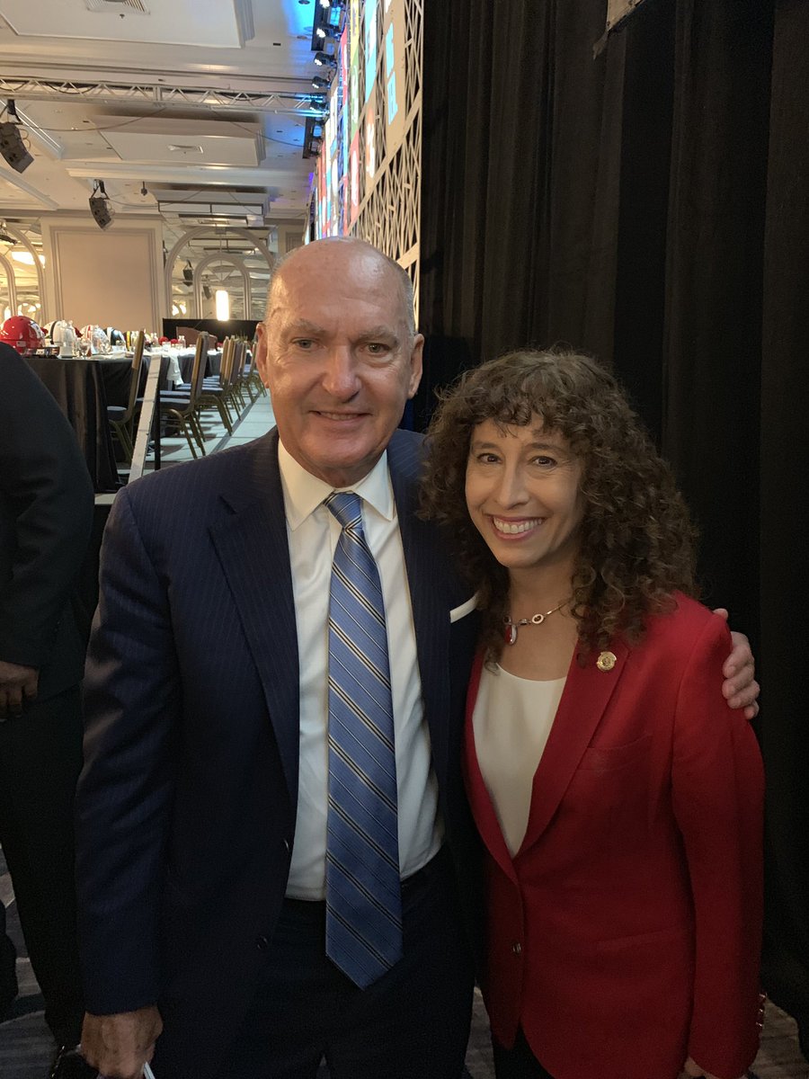 Laura Farber tweet media