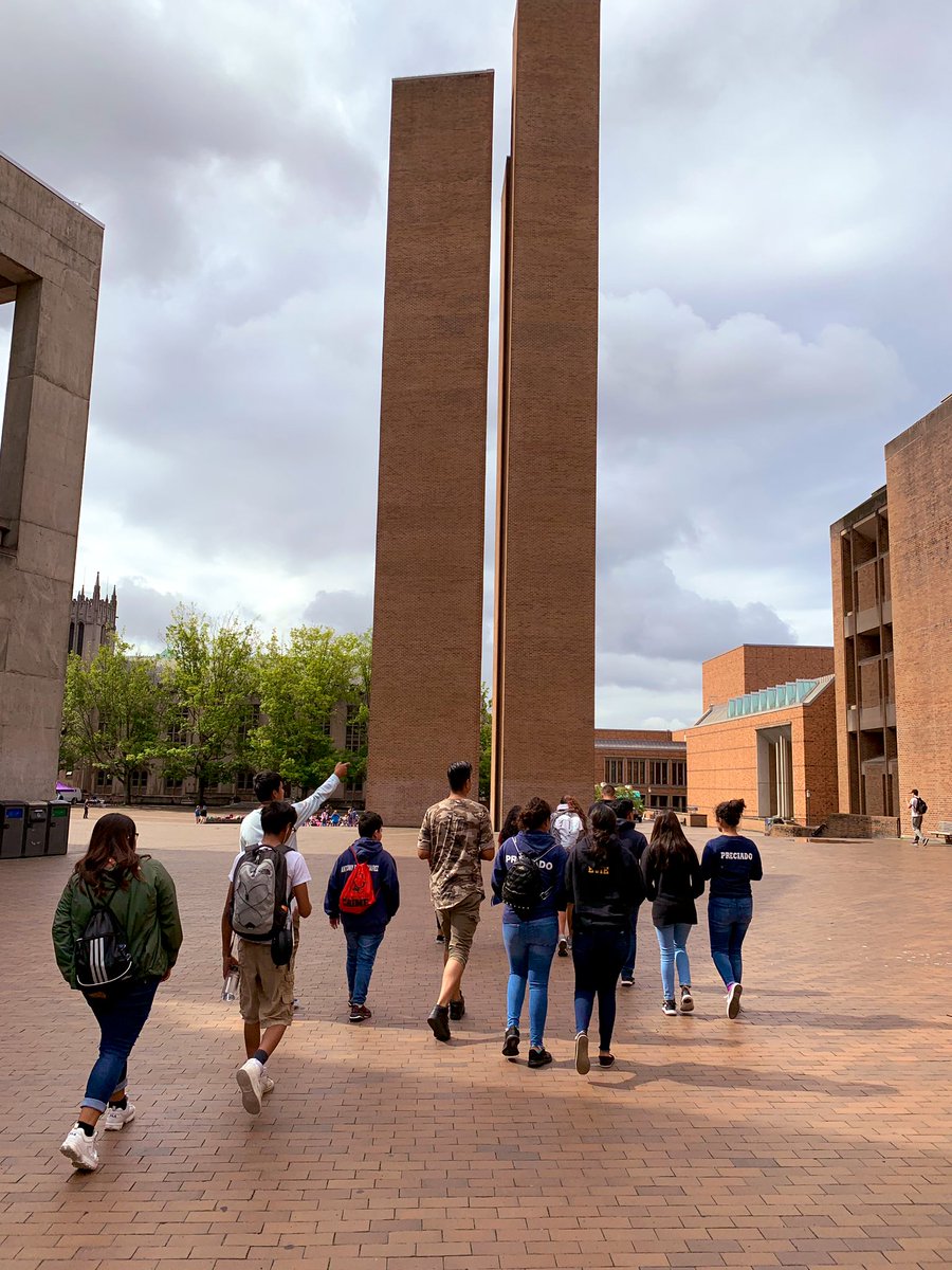 WapatoSD's tweet photo. #WapatoHS Our ☀️Summer “Survivor” Freshmen☀️ enjoying their field trip to the 👩‍🏫University of Washington👨‍🏫 and taken on a tour across the campus! #WolvesAndHuskies #TravelingInPacks #CoolKidsClub #TheLeaves #LoyalLobos #TimberWolves #Pack10 #UCanBeCollegeBound https://t.co/86WZ16NjpS