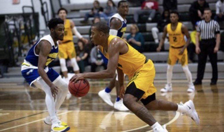 leesmcraembb's tweet photo. #DunkMountainBrotherHood #BEgreat #LMalumni @mwright6 Malik Wright 2019 Grad, Team captain and A Champion! Malik is currently in the process to protect our great Nation in the US Air-Force. #Fire π₯πγ½οΈπ°πΎ https://t.co/QA9JjkkFh2