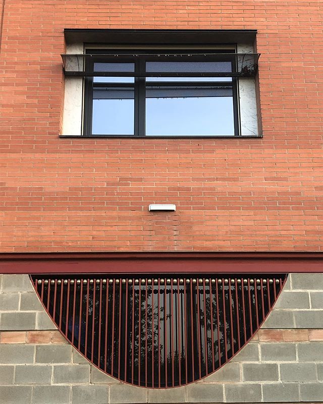 daviddelorenzo's tweet photo. Happy buildings on holidays... #emotionalobjects https://t.co/U1sv1yfewV https://t.co/BB9UYiBrnd