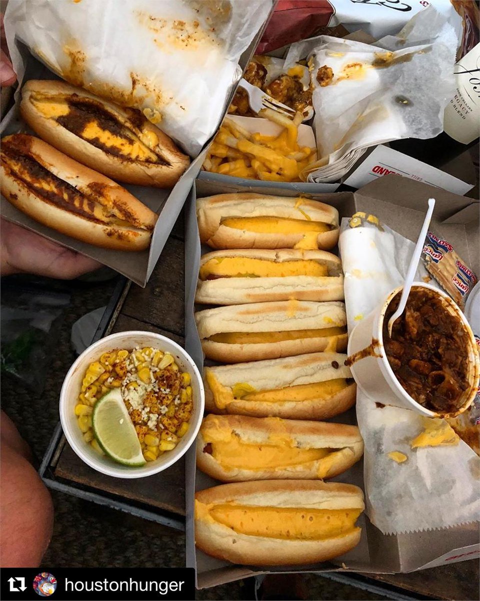 coneyman's tweet photo. @houstonhunger Calories don’t count on Sundays I hear - so true. So very very true. #NationalHotDogMonth #JCIGrill https://t.co/Oh0TEvCY5T