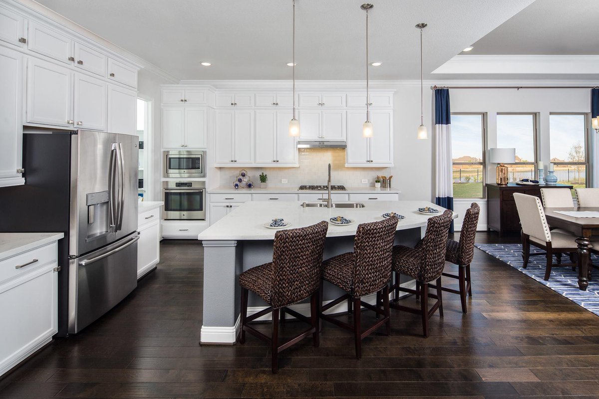 These #cabinet #DesignTips will help you create the #kitchen you’ve always dreamed of. Read the blog now: fal.cn/331jK #DallasHomes #DallasLife #InteriorDesign #KitchensOfTwitter