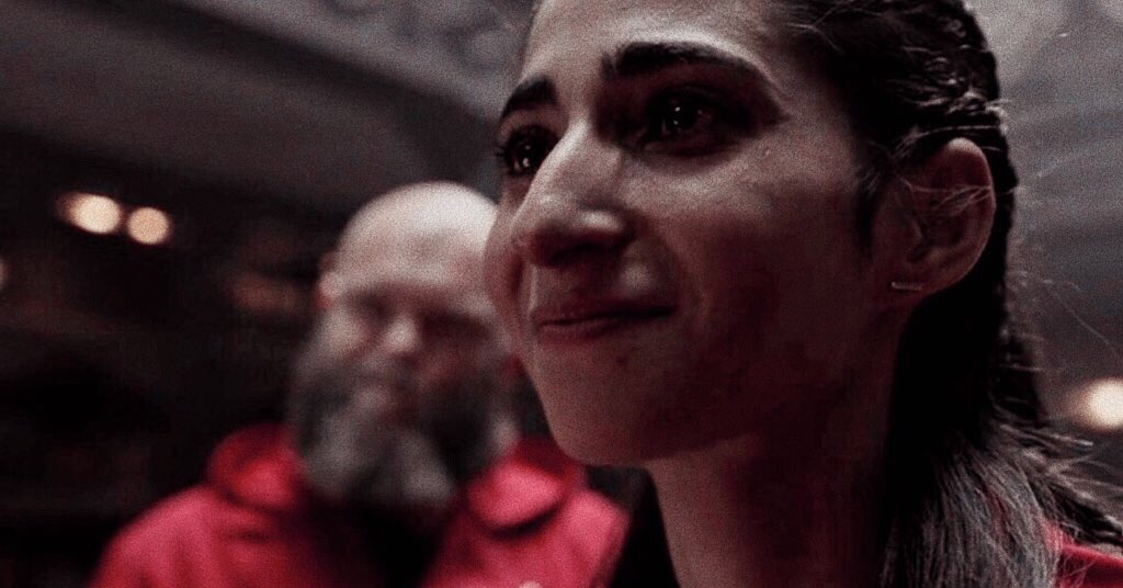 xflorenzistan's tweet photo. «To love you need courage. I have courage. Look. “Helsi, I love you. I love you so much that I would have a family with you.” See? This is bravery.» ✨

MY FUCKING QUEEN. ♥️

#LCDP3  #LaCasaDePapel3 https://t.co/sGVCoVPINp