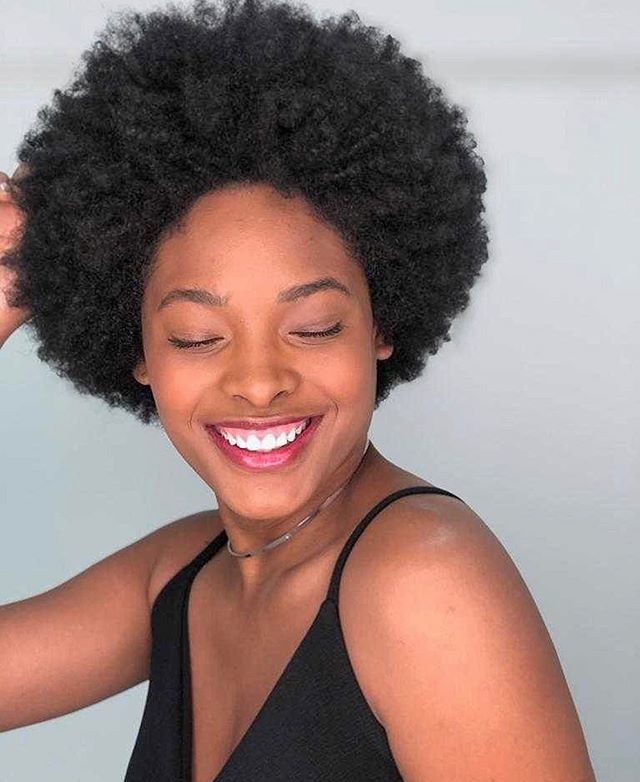readcurl's tweet photo. Happy #Froday! Style by @tiagocostabarber for @_maisabel
.
.
.
.
.
.
.
#tgifroday #tgif #frooutfriday #afro #afromagic #naturallycurlyhair #teamnatural #happyhair #teamnaturalbeauty #naturalcurls #curlcrush #curlyhairkillas #naturalhair #bighairdontcare … https://t.co/oKImqGkk6z https://t.co/AjkljAsBV7