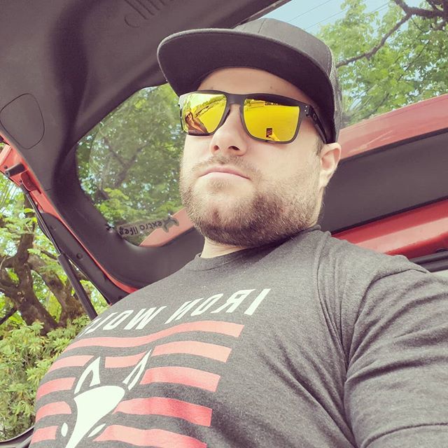 It's a really nice day out! #ironwolfapparel #flagnorfail #oakleysunglasses ift.tt/32FdI0C