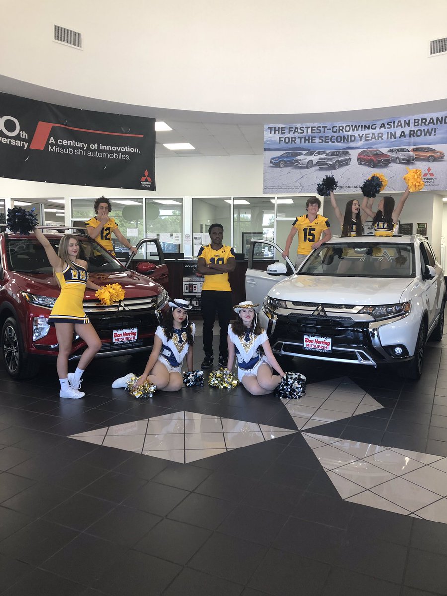 Had fun watching my senior Marquette and her Marquette friends join other MHS athletes as they posed for fall program ads for some of our amazing community supporters!  #senioryearishere <a href="/MMarquettes/">Mckinney Marquettes</a> <a href="/MHSLions/">McKinney High School</a>