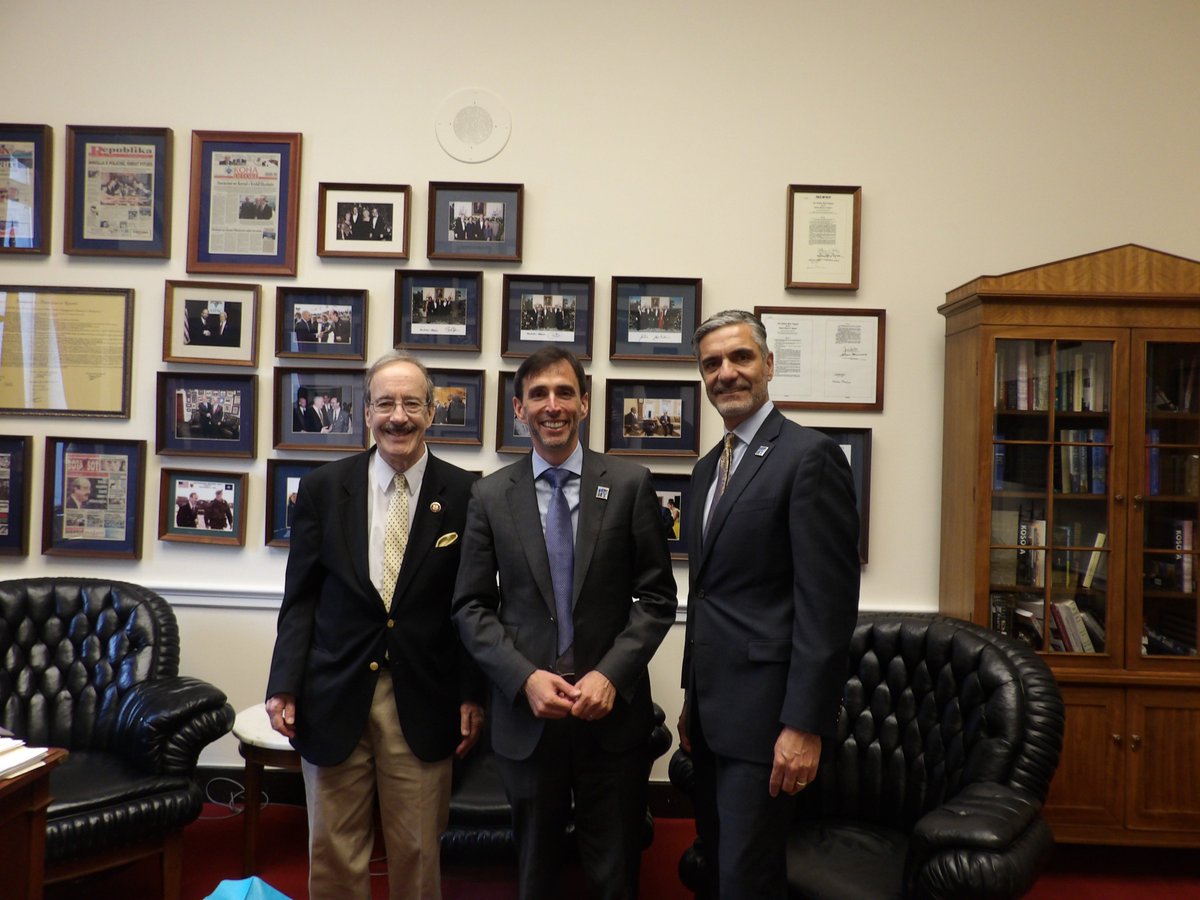 RepEliotEngel's tweet photo. TY to #NewRochelle Mayor @NoamBramson & Dev. Commissioner Luiz Aragon for visiting me in DC to discuss some upcoming initiatives, including the innovative #LINCProject.
Infrastructure projects are critical for bringing communities together & strengthening local economies. https://t.co/p0c1GPn8LV