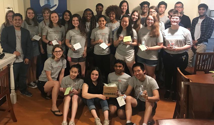 GuestHouseChgo's tweet image. Thank you #researcHStart program #student #volunteer participants! Our guests truly appreciate your kindness! #Chicago #Volunteerism #GivingBack #MakingADifference #CareofCommunity