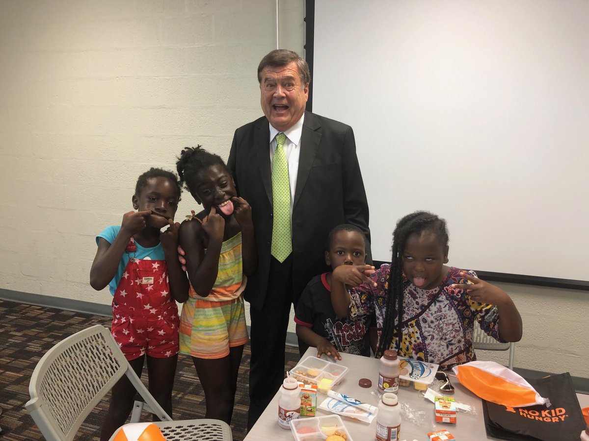 Call_Me_Dutch's tweet photo. This morning, I visited the #Randallstown library in #MD02, a summer meals site overseen by the Partnership to End Childhood Hunger in Maryland. The #SummerMealsProgram provides 1000s of low-income kids with access to free, healthy meals in trusted locations over the summer. https://t.co/CSqxLhhibk