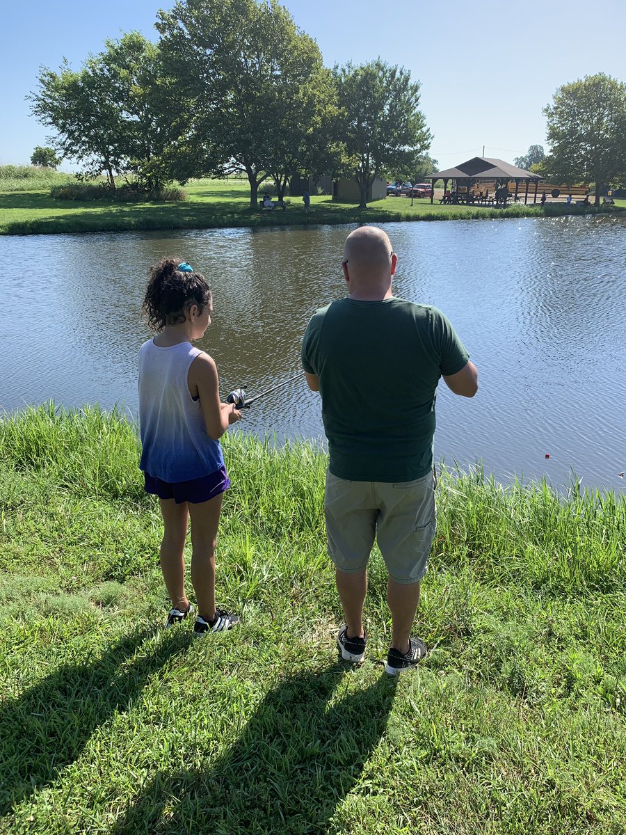 April Thompson tweet media