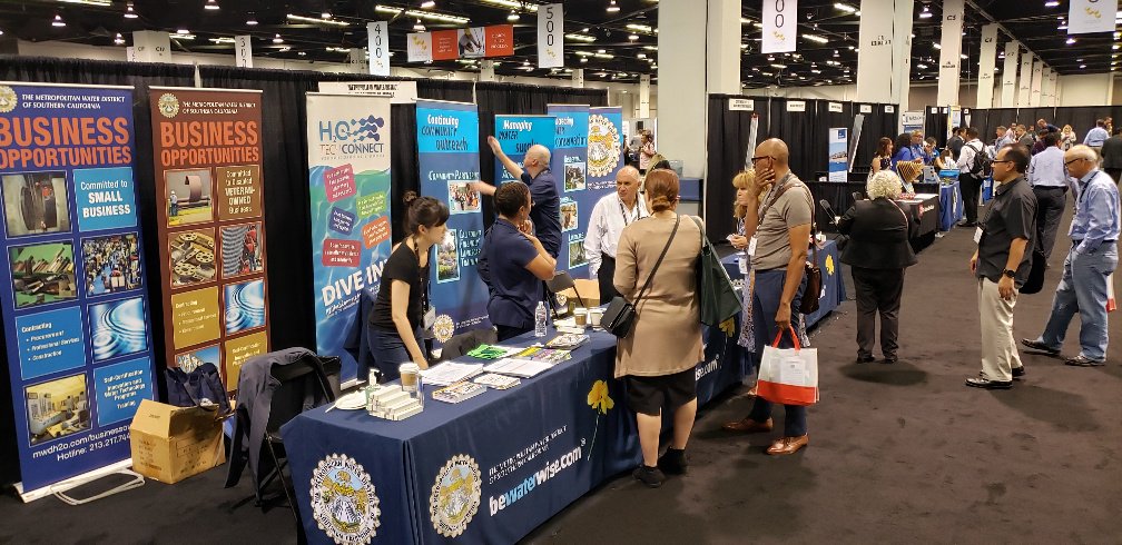 mwdh2o's tweet photo. Happy to be sharing our contracting opportunities at the last California Construction Expo. Thank you to everybody who has stopped by during the #CalConExpo to learn more about doing business with Metropolitan and other public agencies. https://t.co/CtyXnWqk24