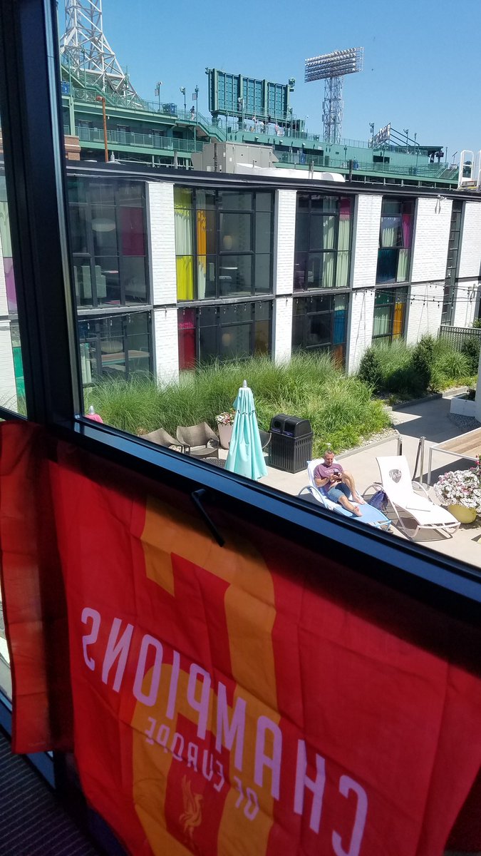 LFC_Austin's tweet photo. We see you Fenway #prepregame #verbvibe @TheVerbHotel https://t.co/6bVB9PZAAv