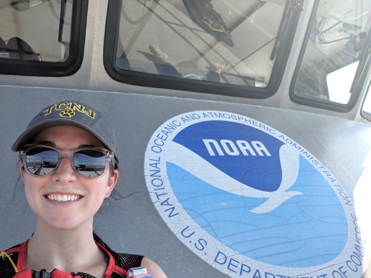 kbatko_rbr's tweet photo. Thanks #NOAACorps for taking #MauryProject out on Bay Hydro II to learn how to use casting CTDs and Secchi Disks. It was a beautiful day to be on the water 😎 https://t.co/ZreRAupyFA